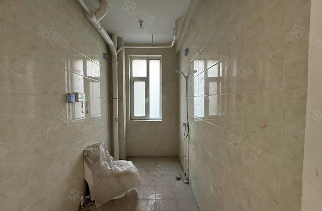 盛世榴园(二期)4室2厅156㎡64万二手房图片