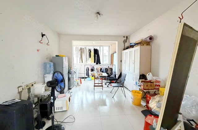 怡邻社区二区5室2厅135㎡162万二手房图片