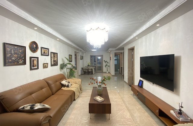 三叶草双卫 精装修 送车储 电梯洋房 人车分流 全明户型