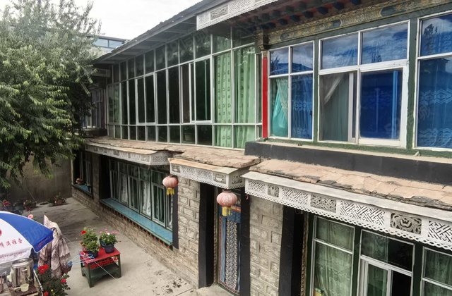 琼嘎顶社区12室1厅400㎡325万二手房图片