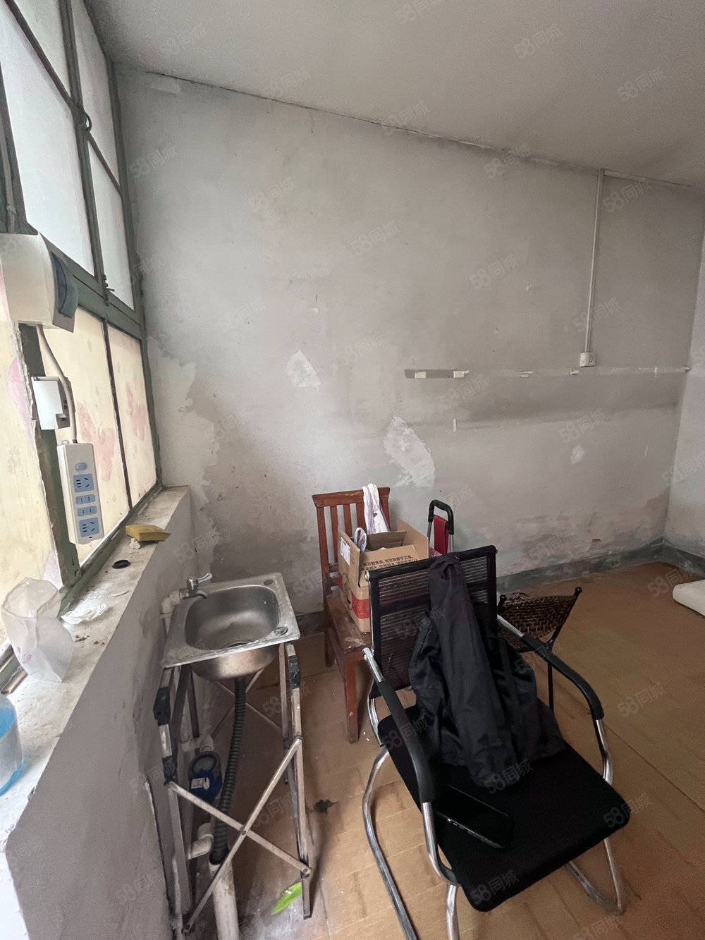 方家胡同小區(qū)1室1廳0衛(wèi)11㎡南226萬