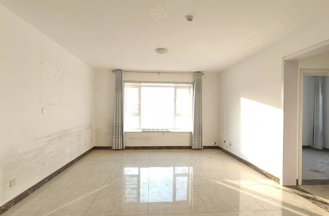 文轩九州国际三室两厅两卫送车位储藏室免大税