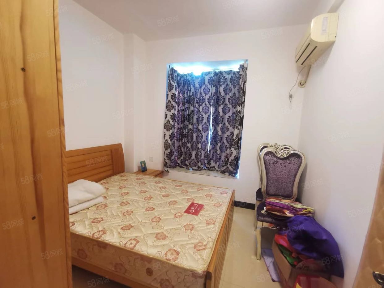 福景园3室2厅2卫119.71㎡南48万