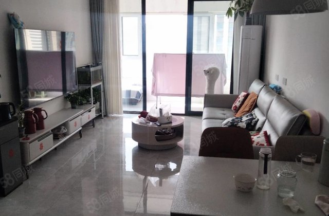 二中，锦绣学府，电梯房，中间楼层，东边户，精装修，带车位。