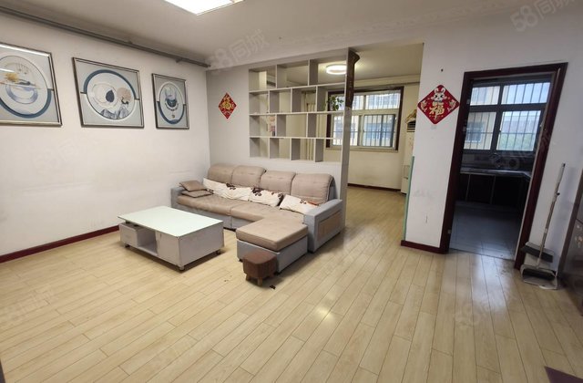 振兴路 七中附近 步梯3楼 馨苑小区 停车方便 随时看房