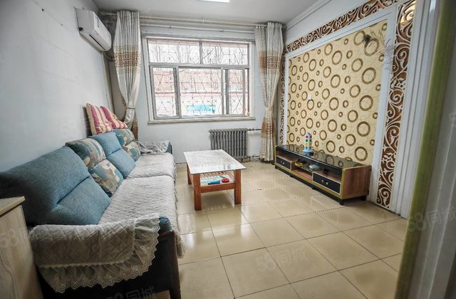 柳园办事处家属院 医疗配套成熟 居住密度低 车位充足 小区新