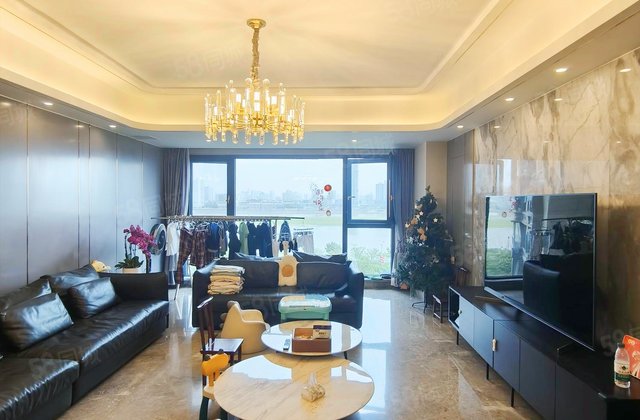 九颂山河4室2厅229.84㎡550万二手房图片