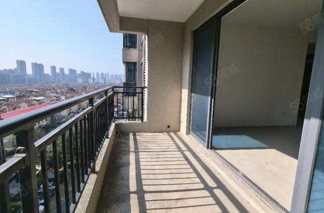 碧桂园迎江御墅4室2厅138㎡72.8万二手房图片