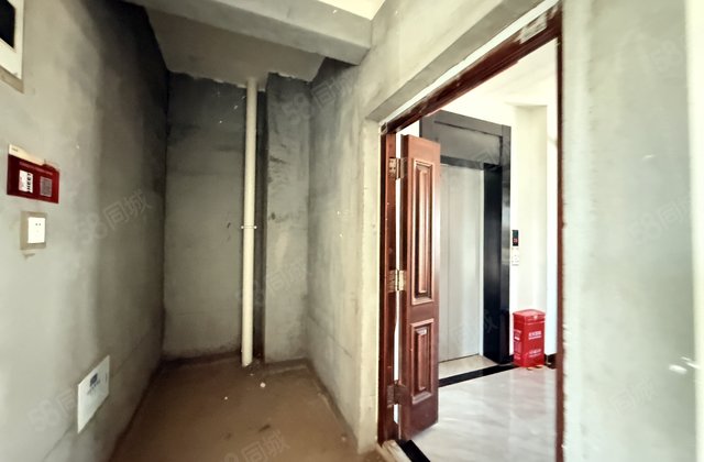 东润如园4室2厅169㎡149.8万二手房图片