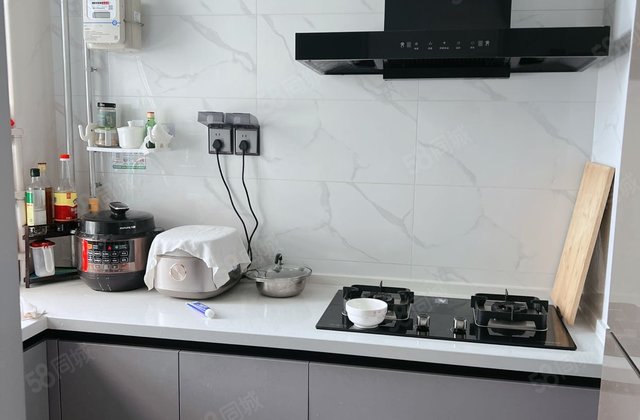 财信学府印象大阳台送车储，急售