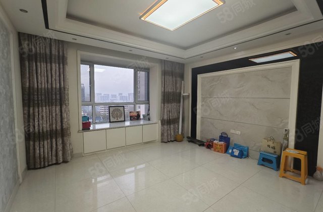 急售！公园北邻 宝徕花园 3室2卫  带车位储藏室 随时看房