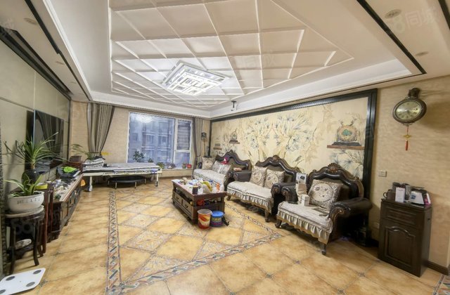 凯龙国际4室2厅195㎡108万二手房图片