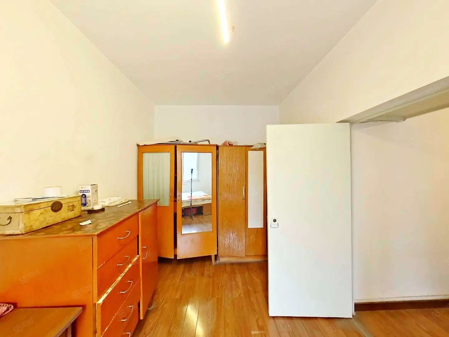 南沙灘和諧小區(qū)2室1廳1衛(wèi)52.17㎡南266萬(wàn)