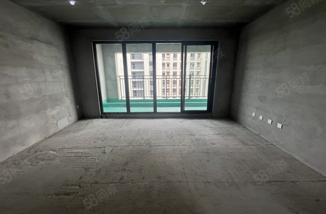 鹿鸣湖壹号玺府4室2厅142㎡107万二手房图片