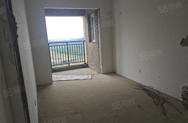 涌鸿观澜3室2厅120㎡77万二手房图片