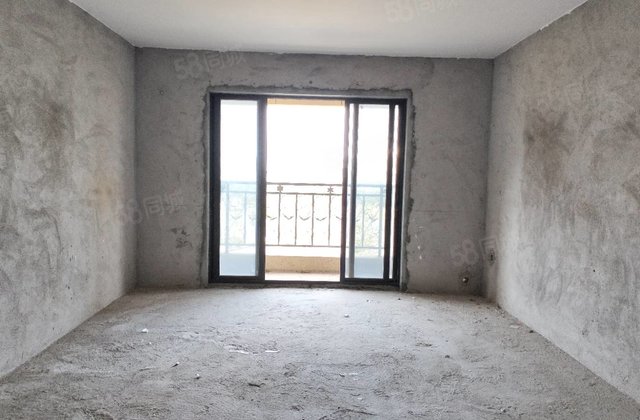 万象凯旋湾4室2厅133㎡80万二手房图片