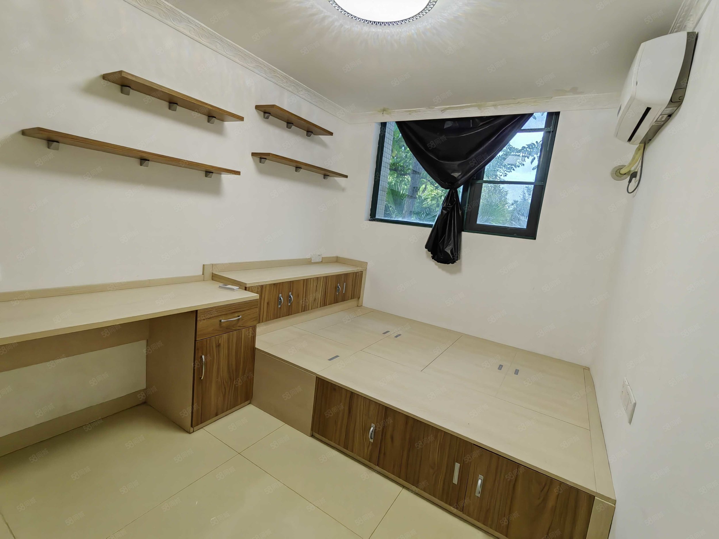 恒大御景湾4室2厅2卫200㎡东160万