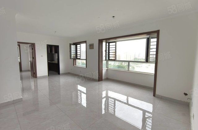 阿卡迪亚三期，东边户，111平，带车位，78萬，光明