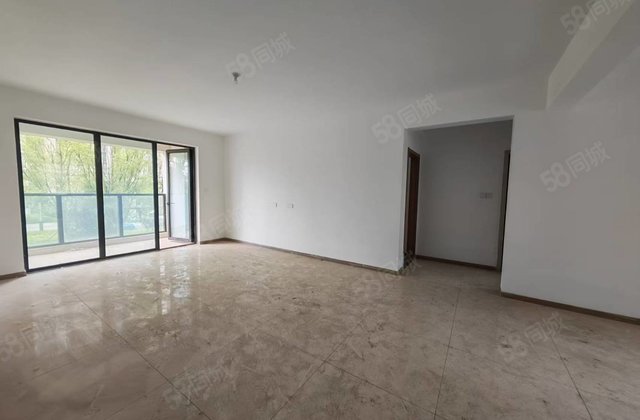 民生凤凰城16号院，新房未住，三叶草户型，带车位储，房东急售