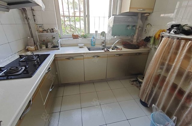 建设路 亿丰北邻 孝心一楼 三室两厅 免大税 带储 水晶城