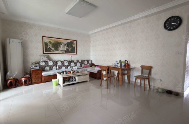 急售市中心      附近  金柱绿城三室两厅一卫