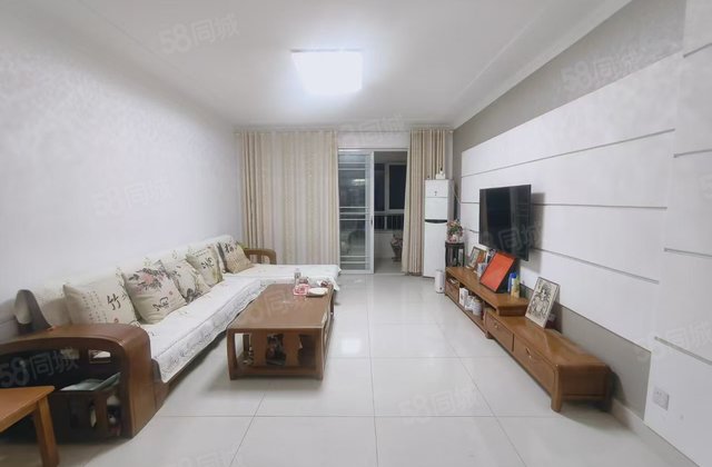 新出英伦好房 三室两卫赠车储免大税 置换房子诚意出 可谈价