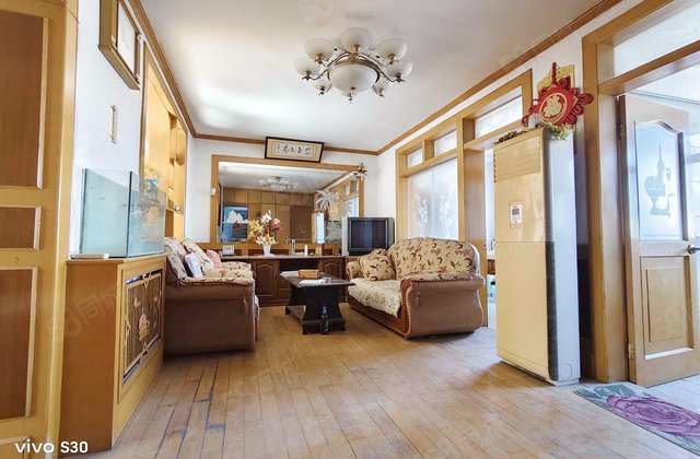 水泥制品厂家属楼2室2厅80.66㎡30万二手房图片