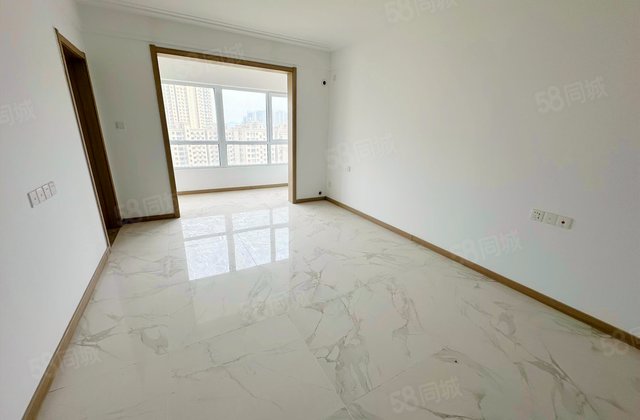 曲江紫金城3室2厅98.86㎡133万二手房图片