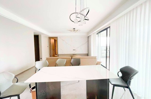 龙湖恒邦云玺(一号地块)4室2厅135.45㎡170万二手房图片