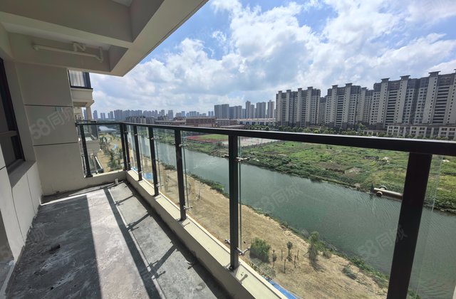 天嘉湾花苑3室2厅88㎡30.5万二手房图片