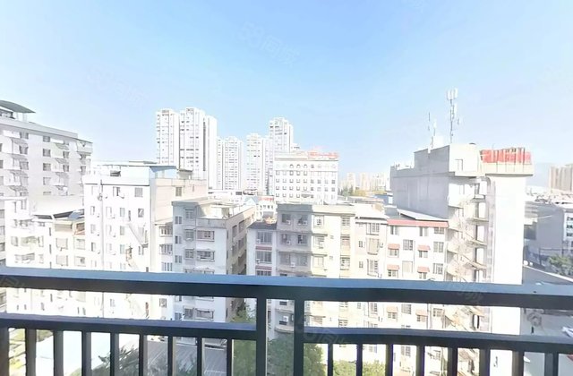 恒康嘉园3室2厅137.89㎡53万二手房图片