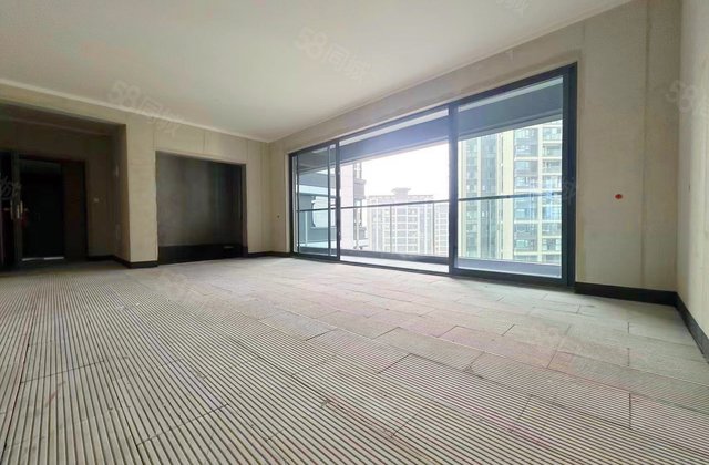 合谊理想城(三期)4室2厅130㎡108万二手房图片