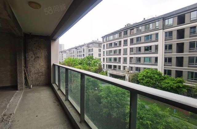 绿城凤鸣云庐4室2厅143㎡400万二手房图片