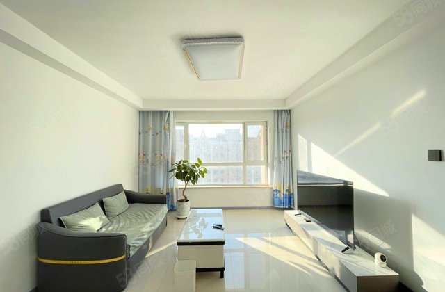 法国小镇3室2厅128.91㎡66.8万二手房图片