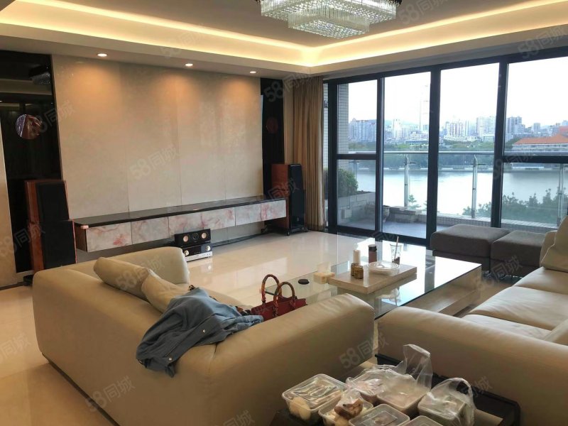 保利康桥5房250方品质小区繁华地段安全性高