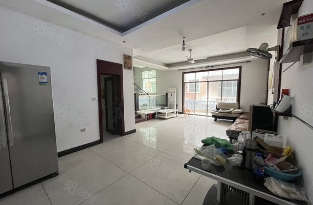 伍寰花苑4室3厅195.98㎡49.8万二手房图片