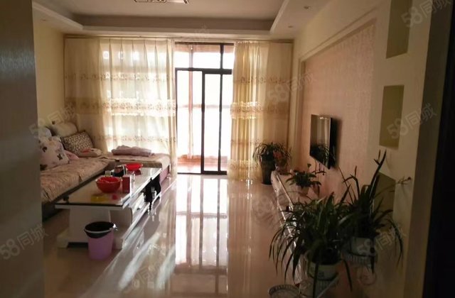 坤泰中央名门3室2厅140.03㎡78万二手房图片