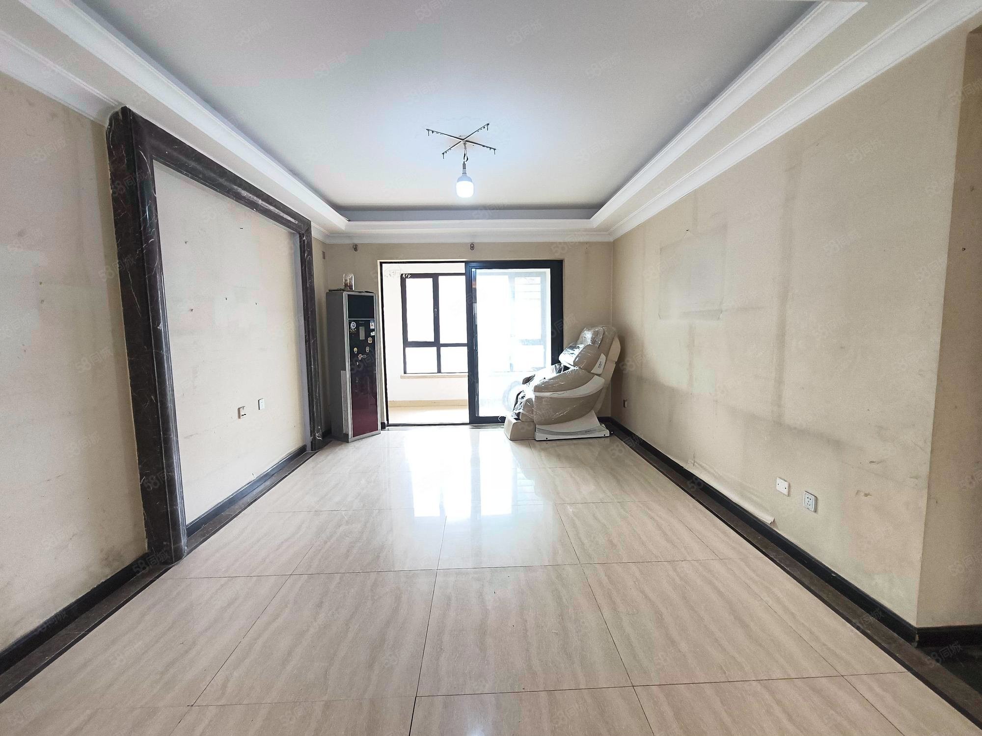 合景香悅四季(西區(qū))3室2廳2衛(wèi)121.05㎡南北275萬