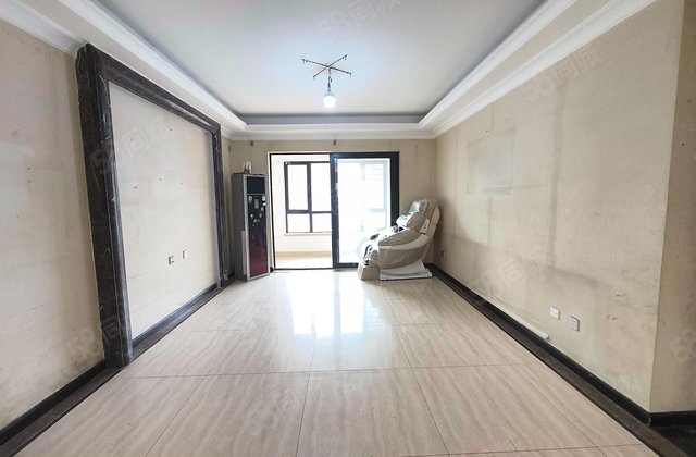 合景香悅四季(西區(qū))3室2廳2衛(wèi)121.05㎡南北275萬