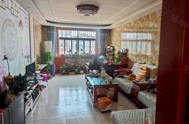 单价6000文轩房 电业局五院 公安局家属院 四室两厅双阳台