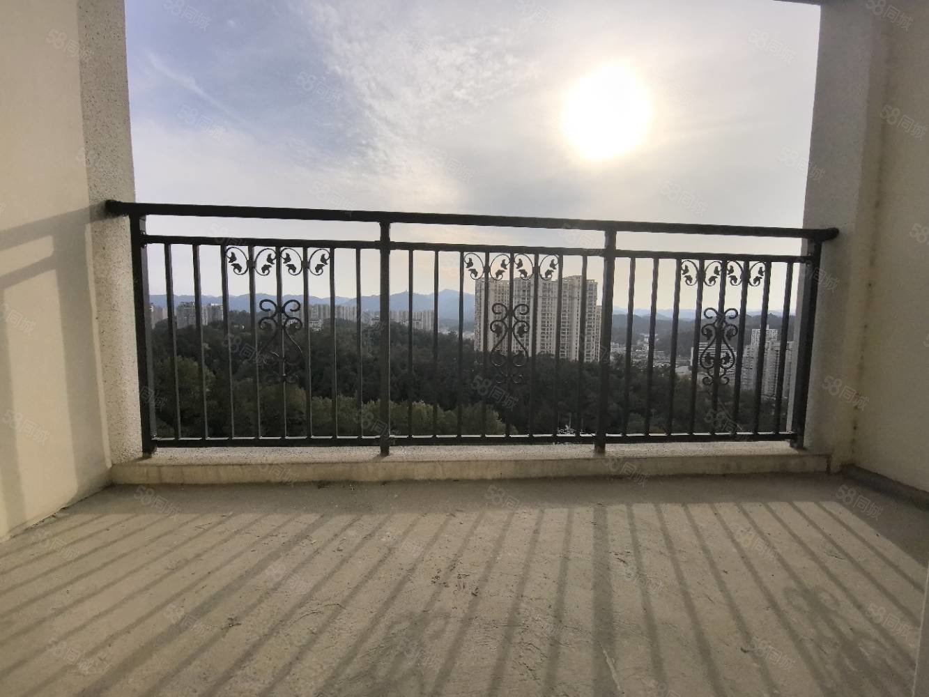 香山苑小区(张湾)3室2厅1卫105㎡南北69万