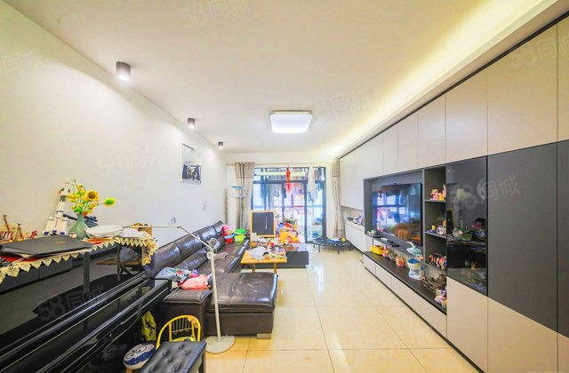 长大彩虹都3室2厅132.18㎡115万二手房图片