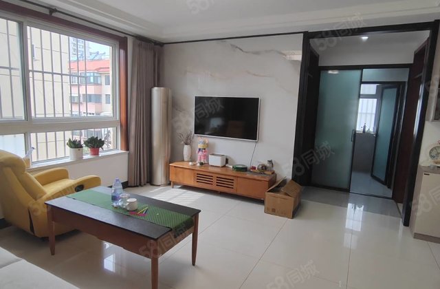 名人苑二期 电梯洋房 精装修 带车库 东昌湖边 经典三室