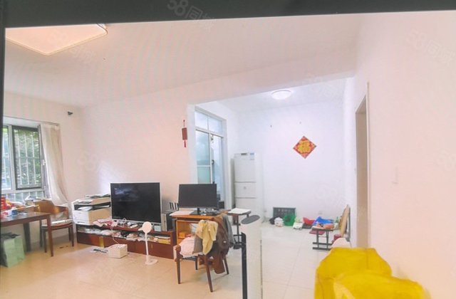 非中介！一手房源！一楼带院三室两厅两卫，送车位送地下室