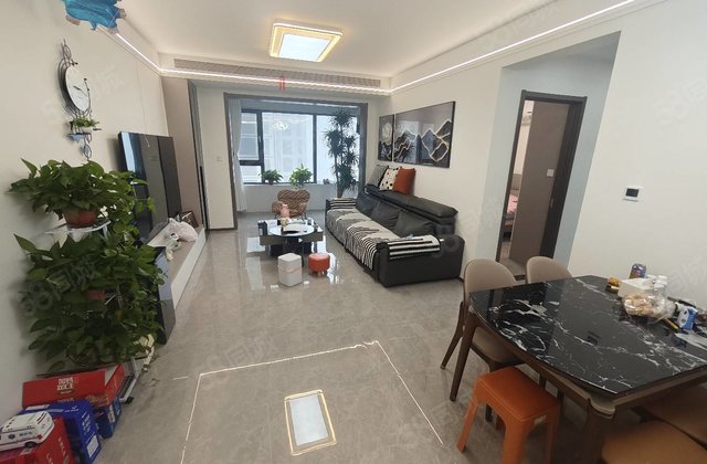 桃李天悦 东昌 实验精装 三室两厅两卫 带车位储藏室