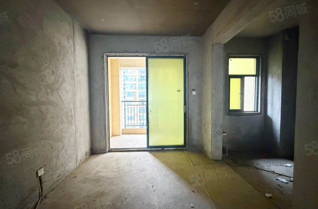 富基世纪公园桃园4室2厅133.7㎡58万二手房图片