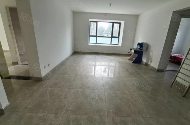 只要89.9万徒骇河边130平单价6千多带车位 西边户