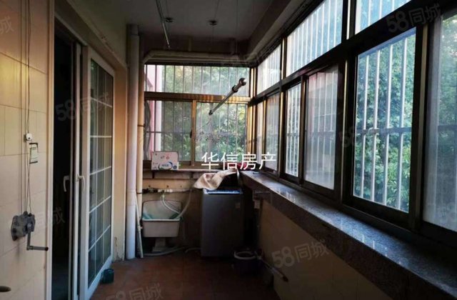 文轩本校 带车库 三室朝阳 多层二楼 双阳台