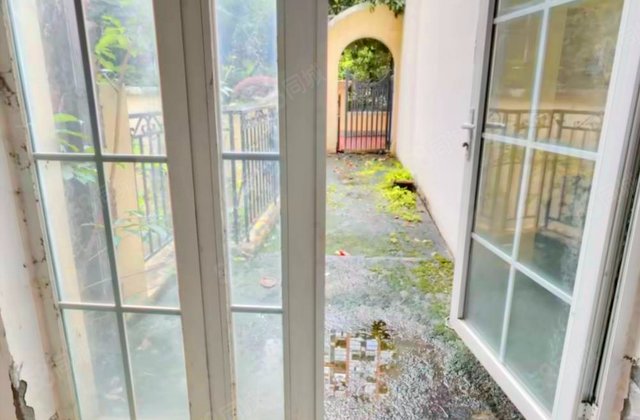 龙湖弗莱明戈二期5室2厅163.87㎡218万二手房图片