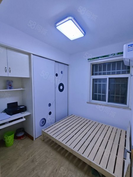 竹林广场3室2厅2卫112㎡南北58.6万